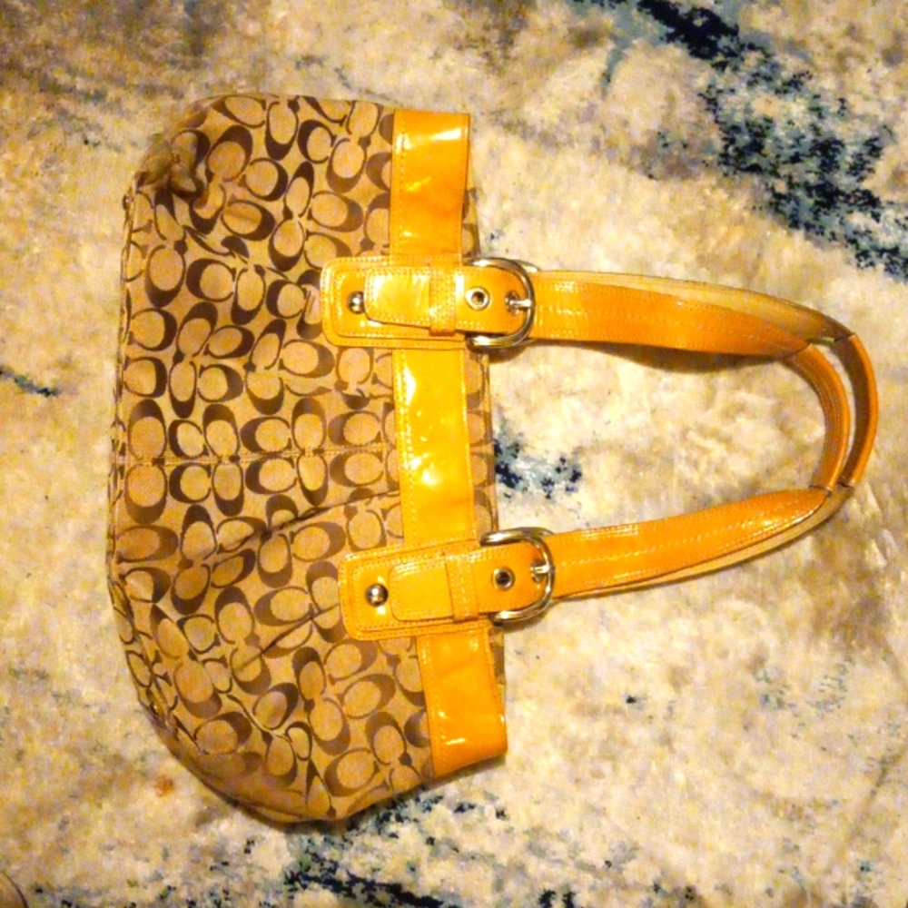 Hand bag
